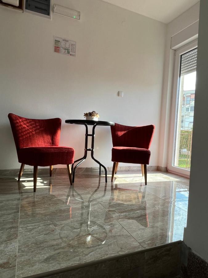 Opg - Zm Apartmani Martinovic Novska Kültér fotó