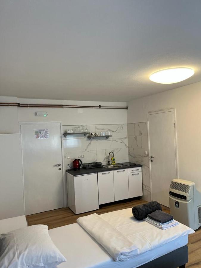 Opg - Zm Apartmani Martinovic Novska Kültér fotó