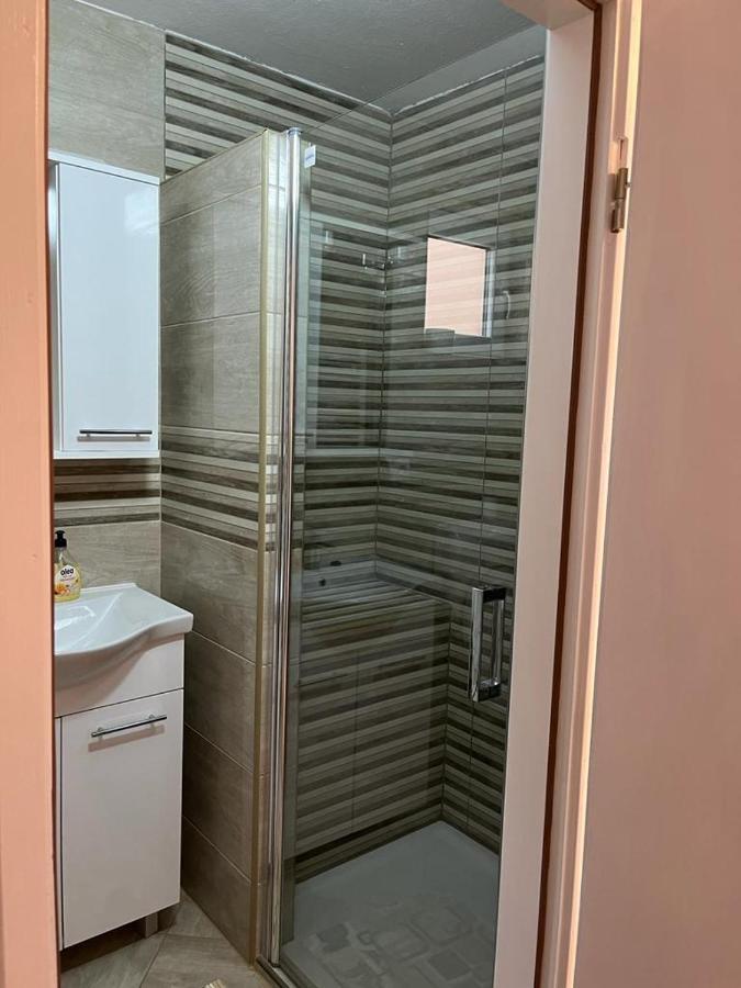 Opg - Zm Apartmani Martinovic Novska Kültér fotó